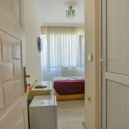 Istanbul Sahil Hotel *